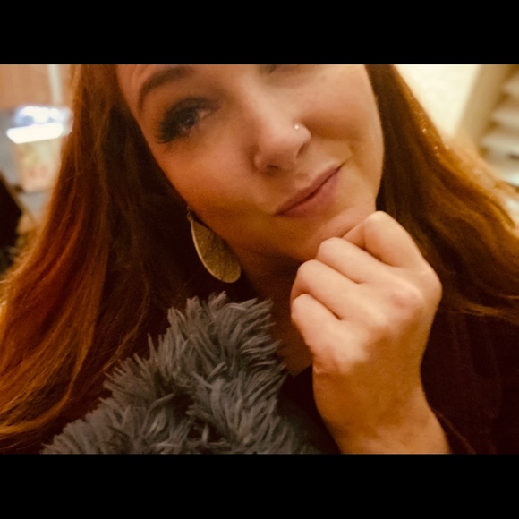 Meet your Posher, Meredith - Picture 1 of 1